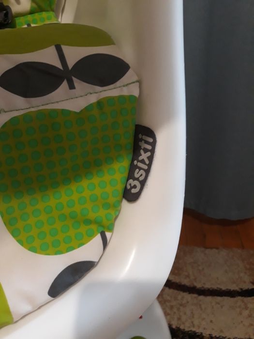 Scaun de masa pentru bebeluși Cosatto 3sixti Happy Apples 2
