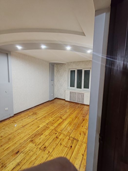 Продаю  3х комнатный квартира с ремонтом на Метро Хамза