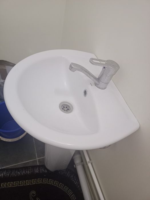 Продам рокавину для ванной