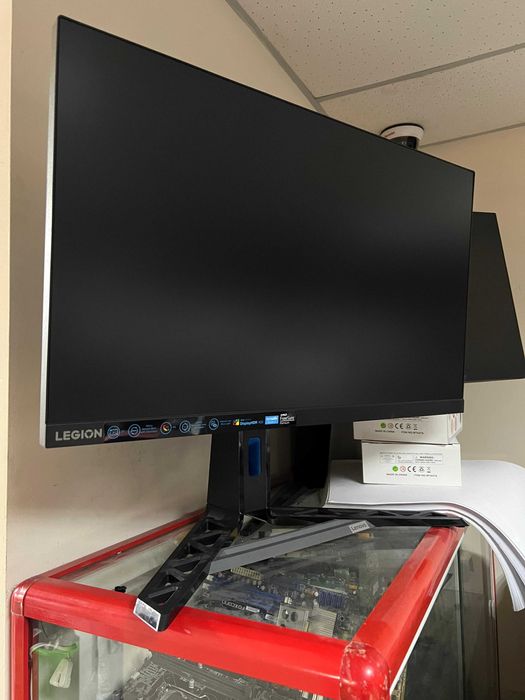 Монитор 27" Lenovo Legion R27i-30