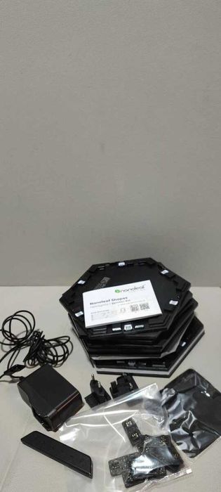 Смарт светлинни панели Nanoleaf Shapes Hexagons стартов пакет 9 броя