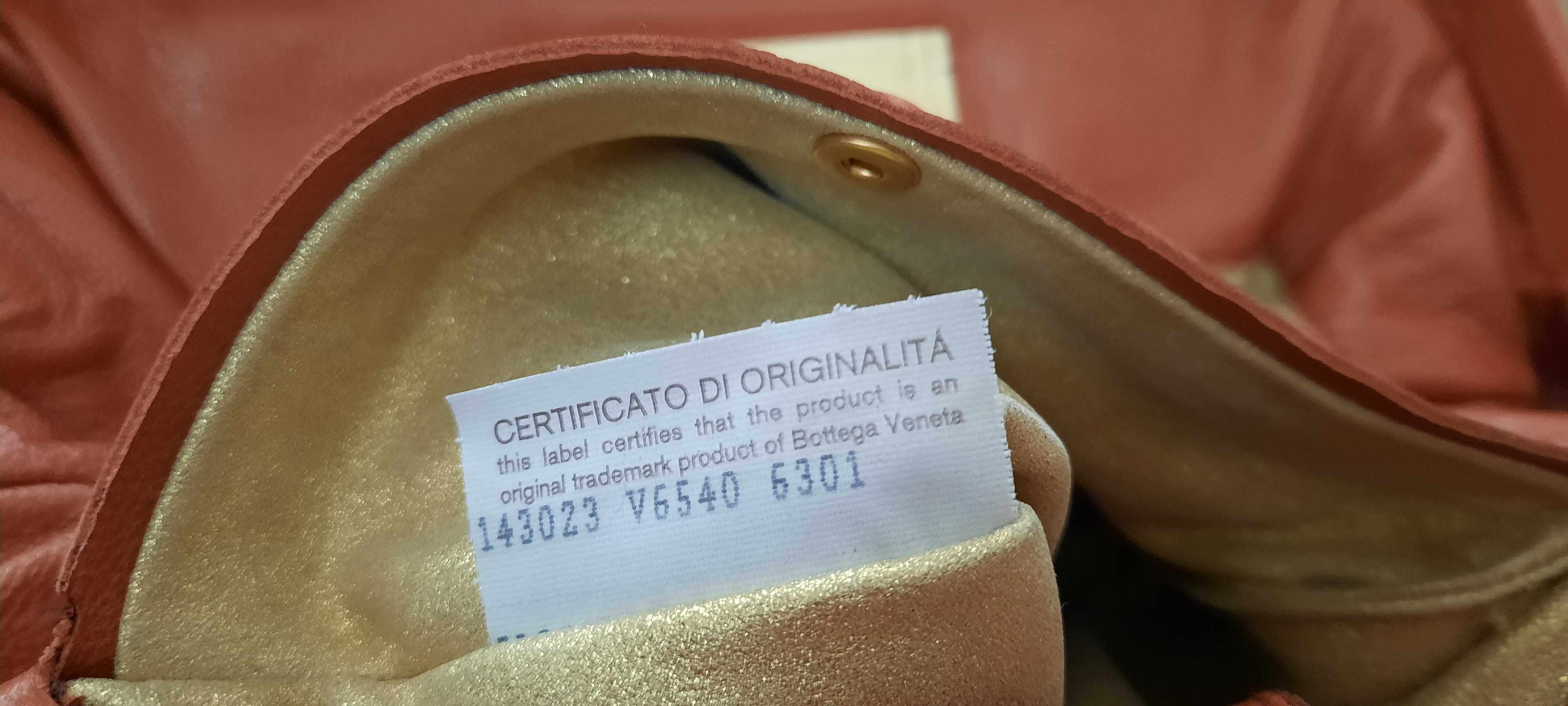 Valentino Garavani ,Bottega veneta оригинални чанти