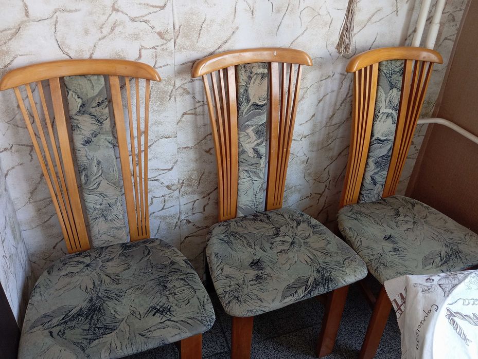 трапезни столове