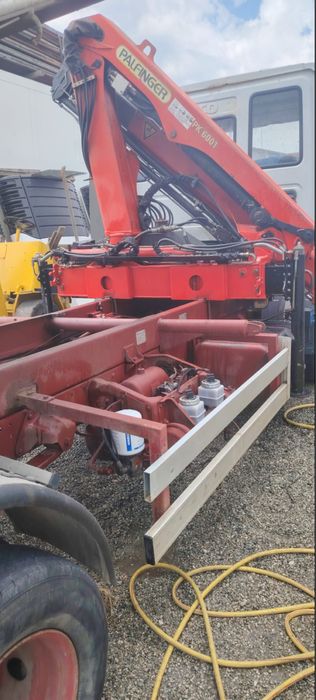 Iveco Eurocargo 7.5to basculabil trilateral cu macara 3to 68k km reali