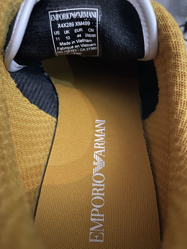 Emporio Armani обувки