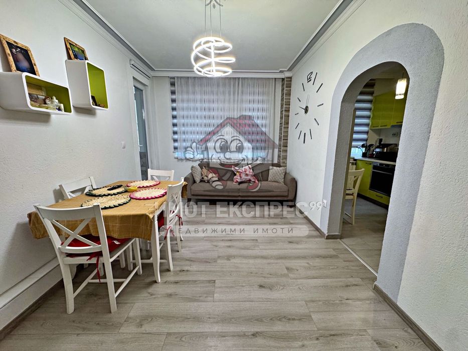 Обзаведен апартамент, с гараж, мансарда, склад, кв.Изток