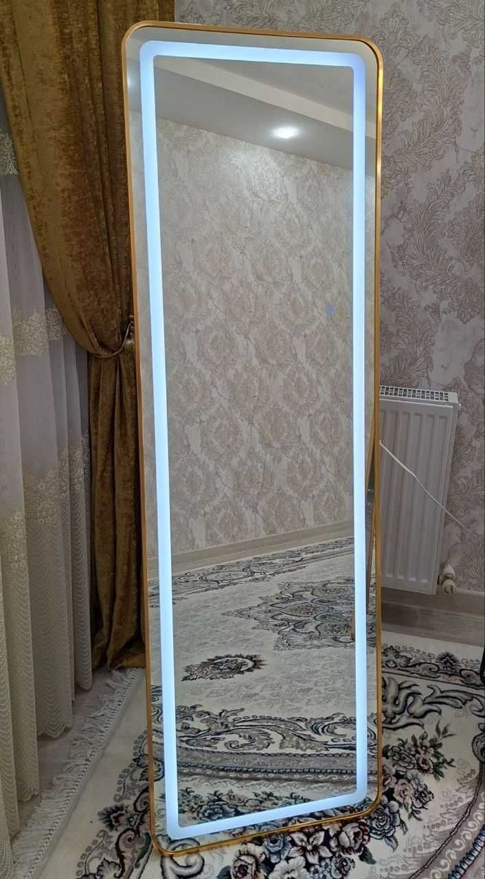 Зеркало напольное с Лед освещением