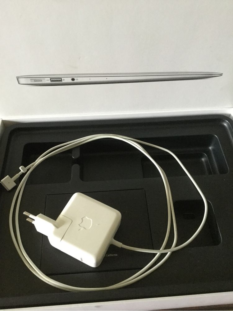 Лаптоп Apple Macbook Air 2014 - 128gb
