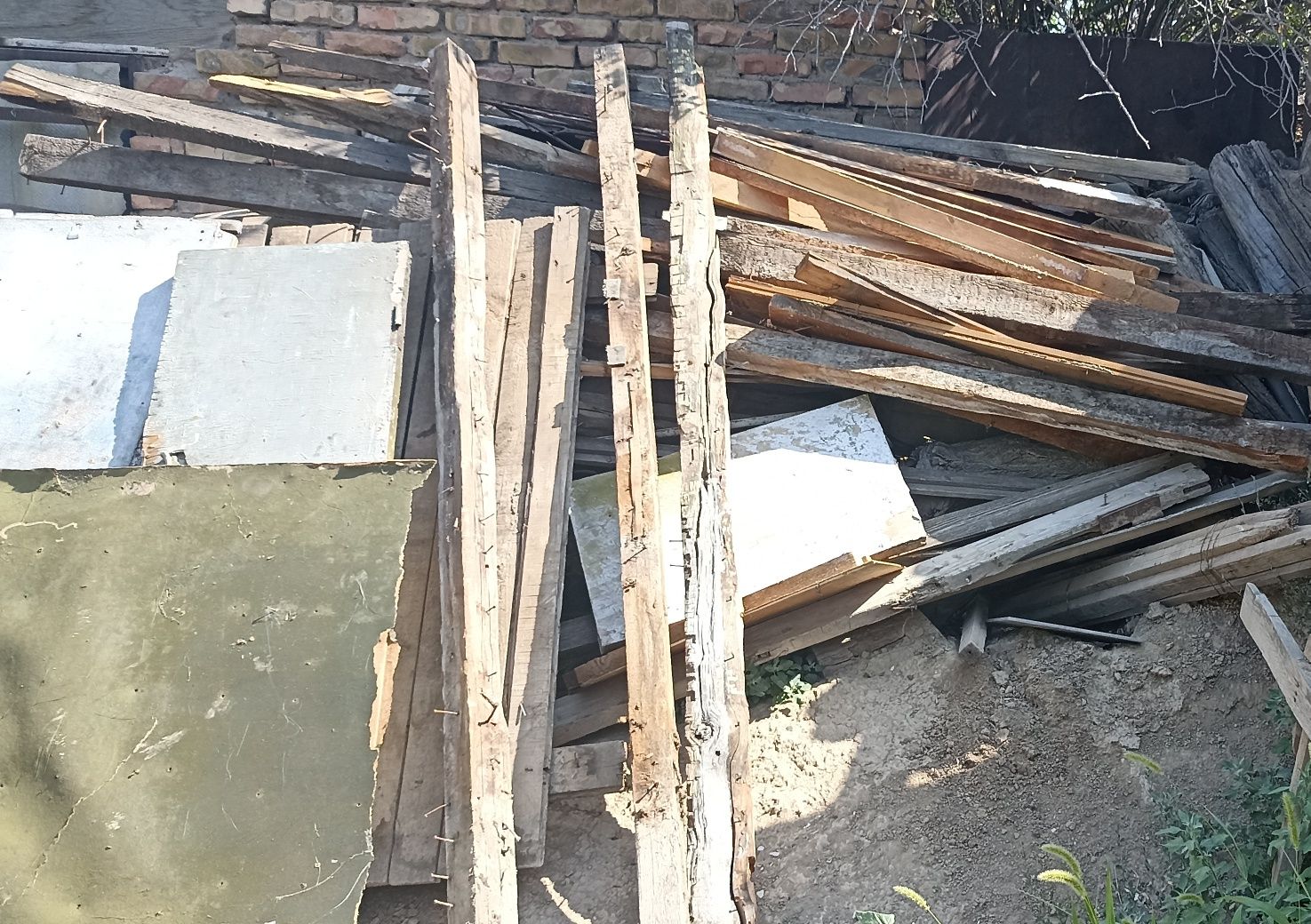 Дрова бесплатно отдам самовывоз