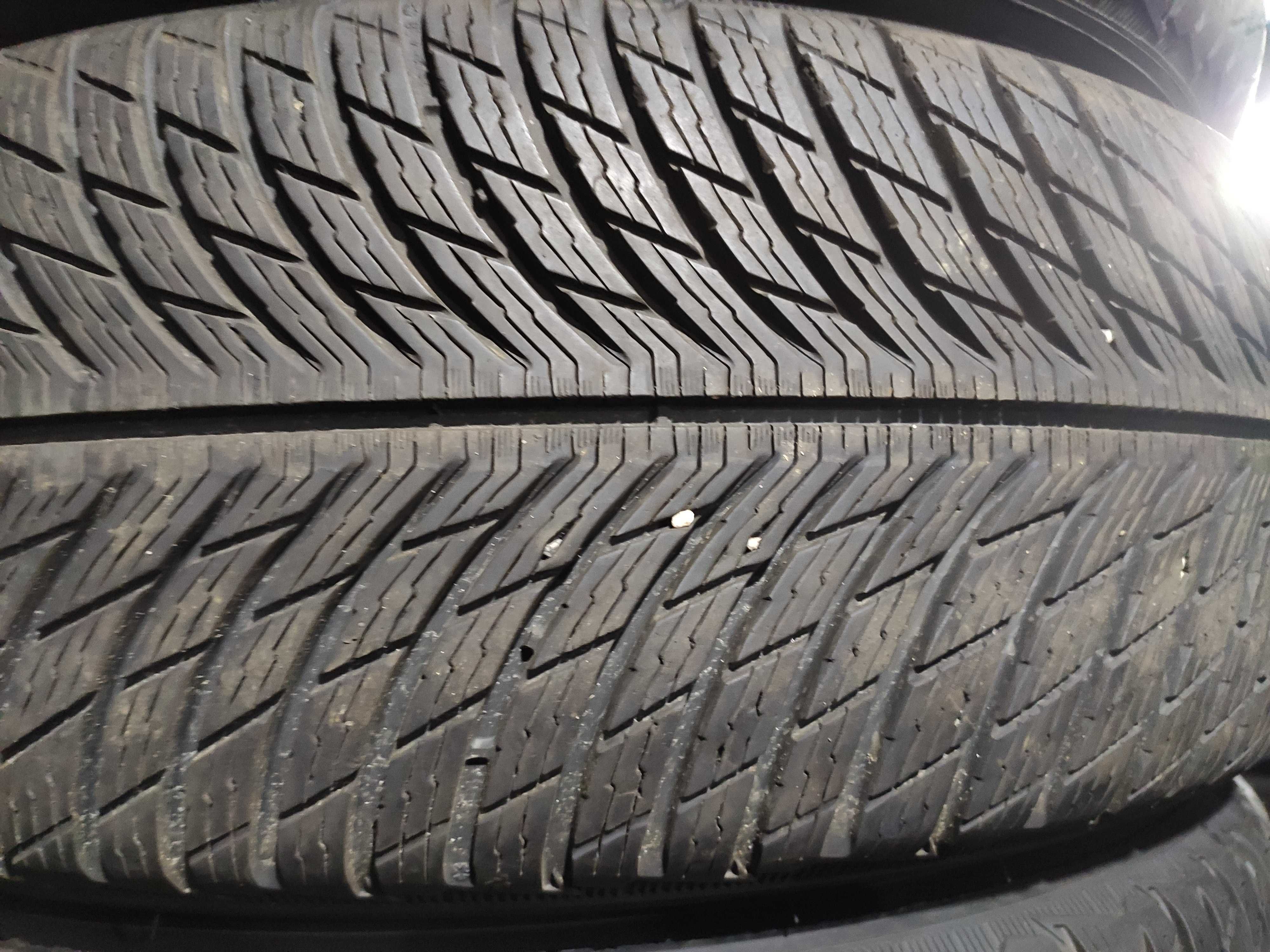 4бр Почти нови зимни гуми 225 60 18 - Michelin Runflat - DOT 2022