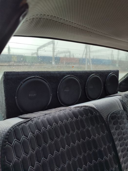 Продам автозвук сабвуфер и эстрада