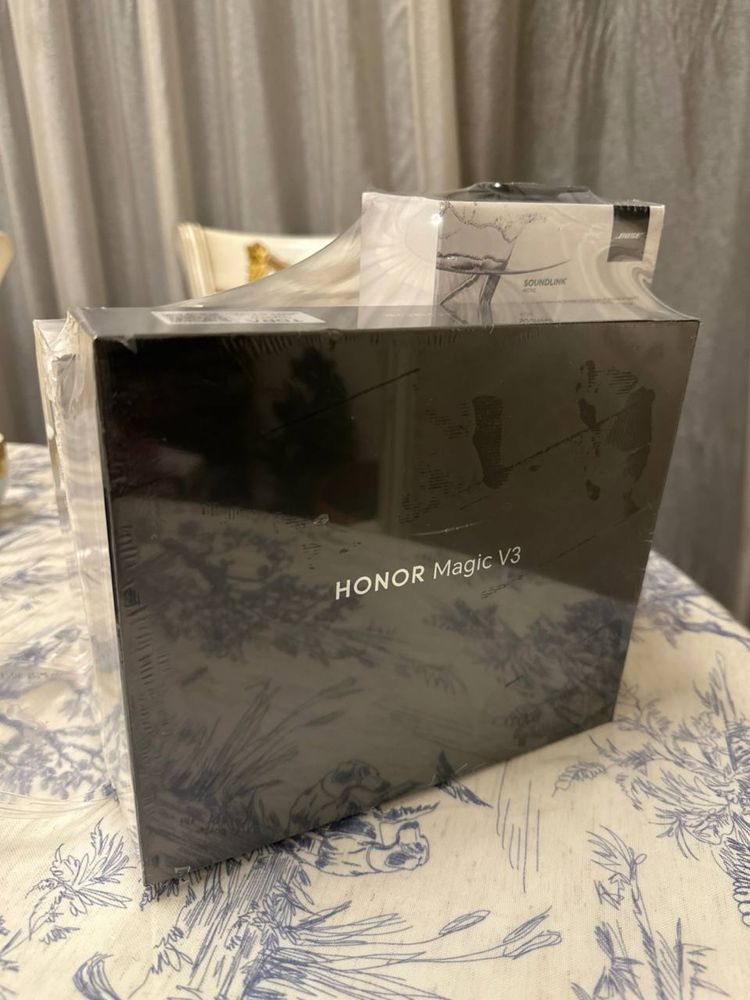 Срочно продается honor magic v3