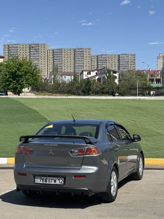 Продаю машину Митсубиси