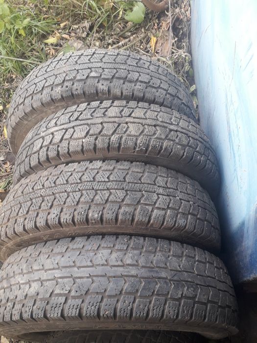 Продам Шины 185/75/16С на газель. .