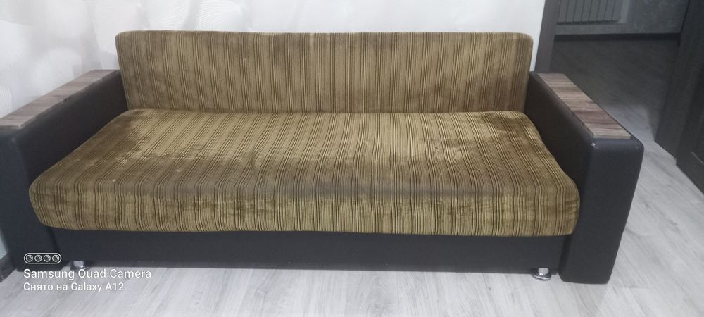 Продам Диван для гостиной