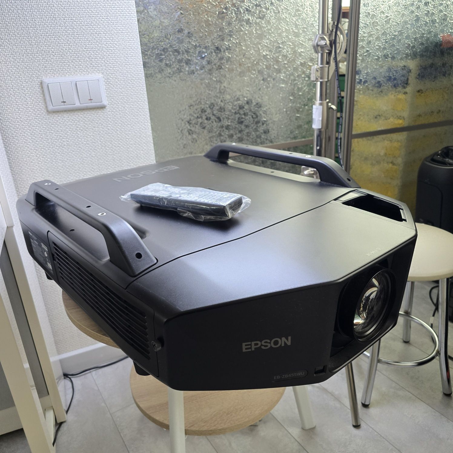 Проектор epson для больших залов.