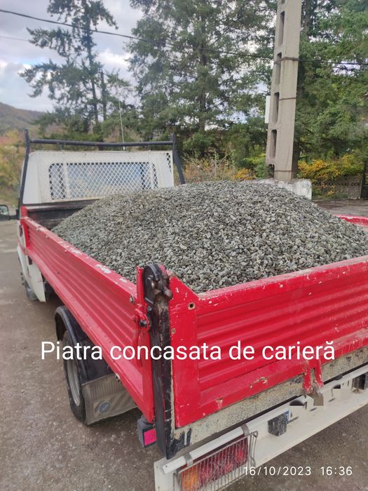 Transport balastru , nisip , piatra concasata de cariera ,
