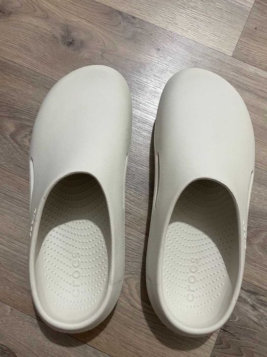 СРОЧНО!!! CROCS Mellow Recovery Clog/ р-н Достык Плаза