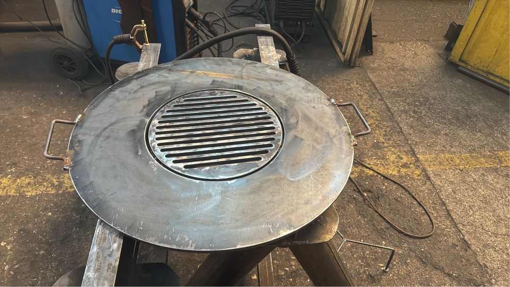 Confecti metalice gratare ,garduri ,porti , profile U ,stalpi