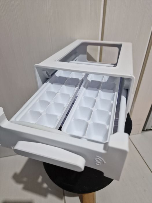 Ansamblu dozator gheata pentru congelstor - Samsung