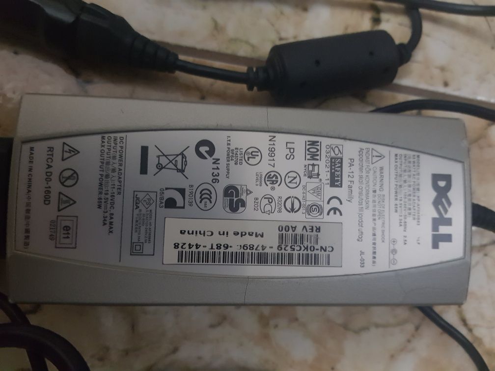 Оригинални зарядни за лаптоп DELL