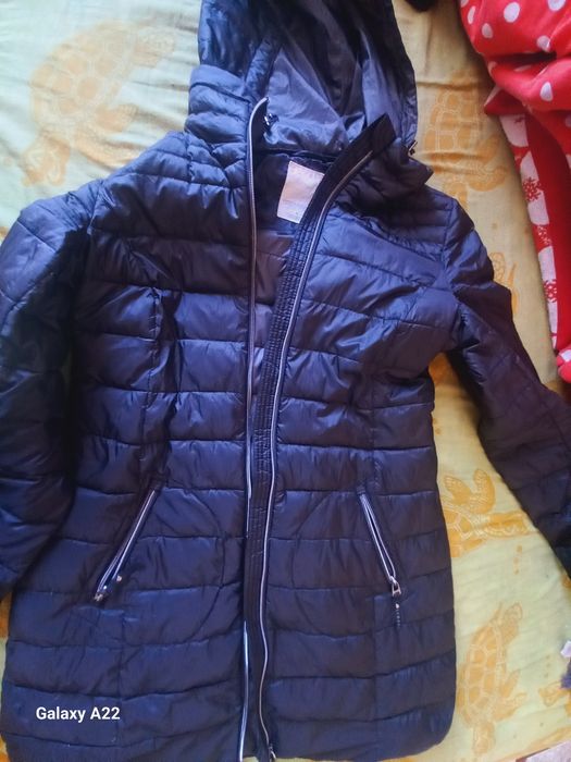 Vând geaca  Esprit !