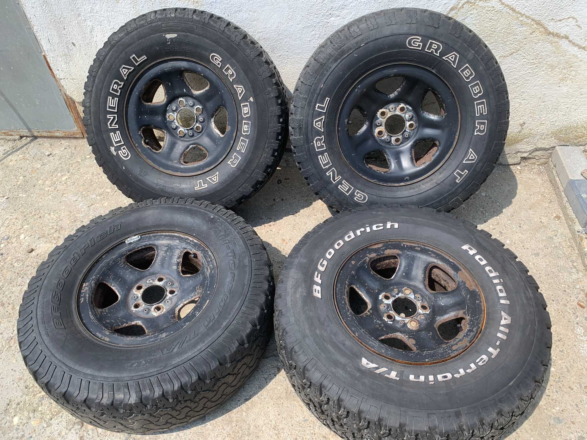 Jante Jeep Cherokee 15'' - cauciucuri offroad 31-10,5-15