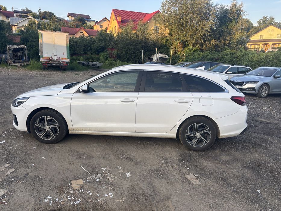 Hyundai i30 1.6 CRDi Diesel 2021 E 6 Full LED