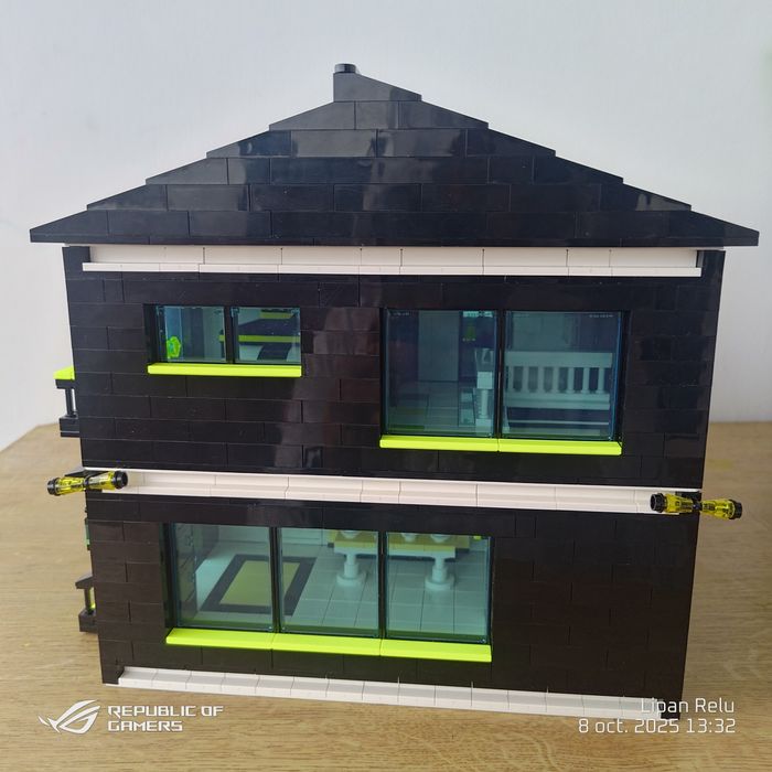 Vând casă din lego.