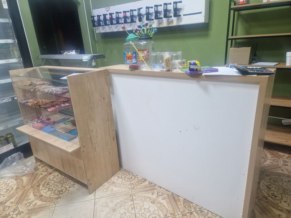 Ресепшн белый Продам