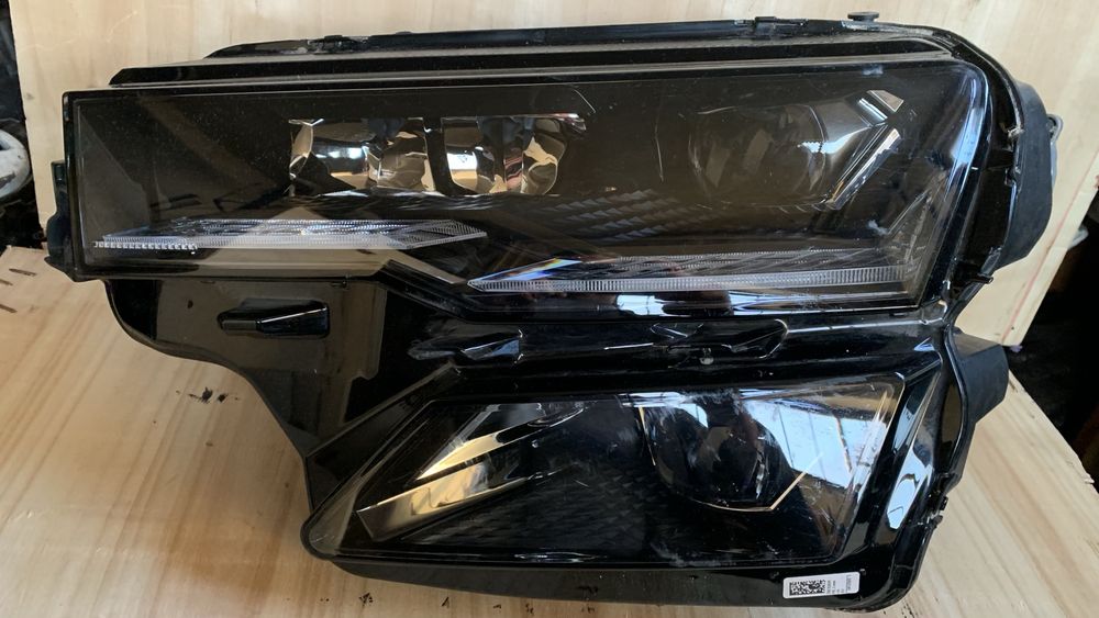 Фар за Skoda Karoq face lift