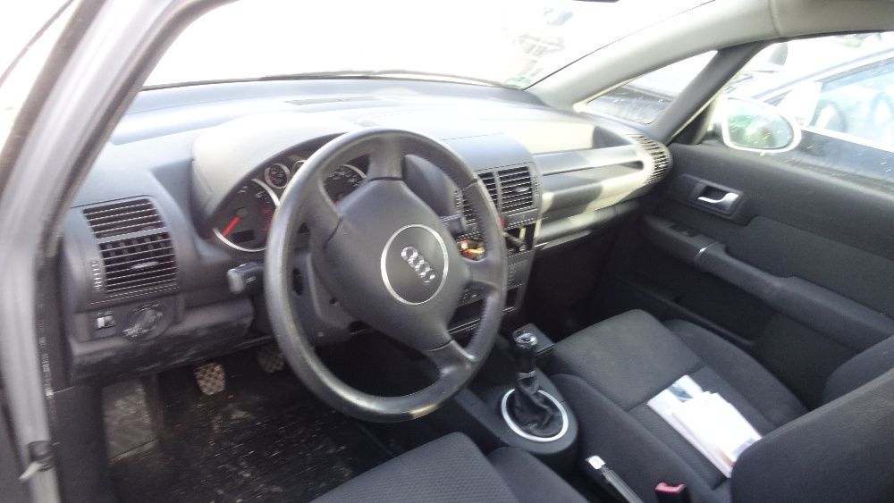 Dezmembrez Audi A2 1,4 Euro4 2002 55 kW stare excelenta