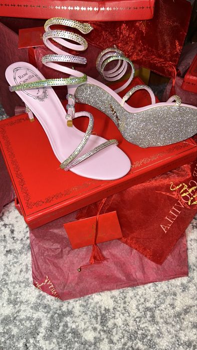 Sandale rene caovilla piele naturala si cizme rene caovilla pe stoc