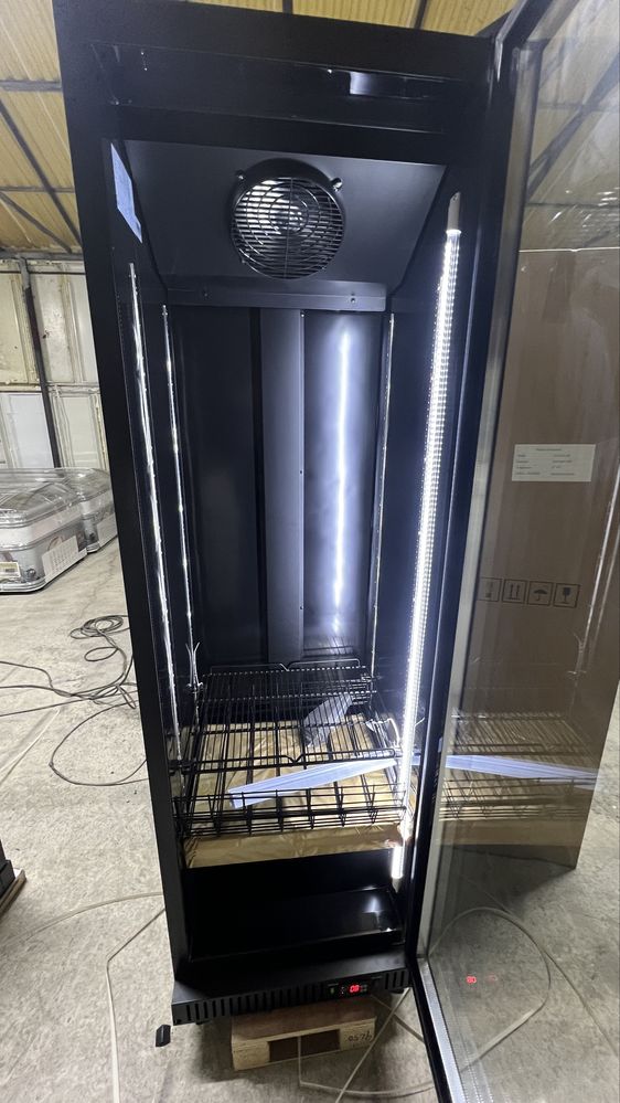 Vitrina frigorifica verticala pentru racoritoare 200cm