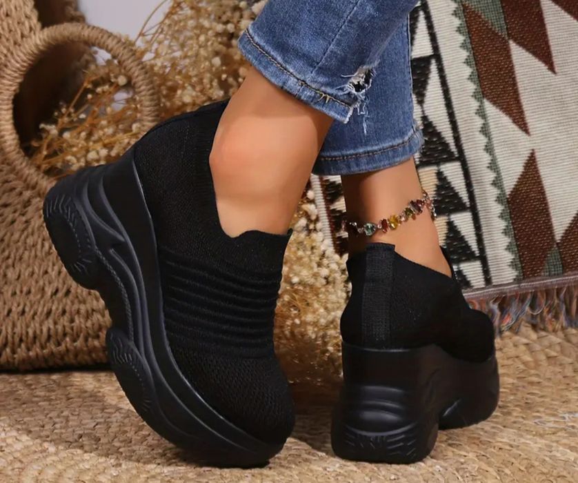 Pantofi noi mărime 37