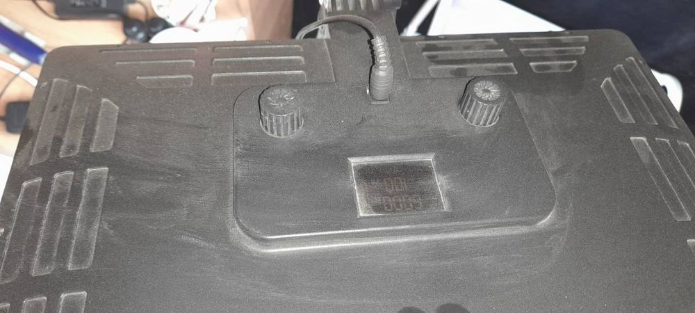 Продам лампу Лэд почти новая