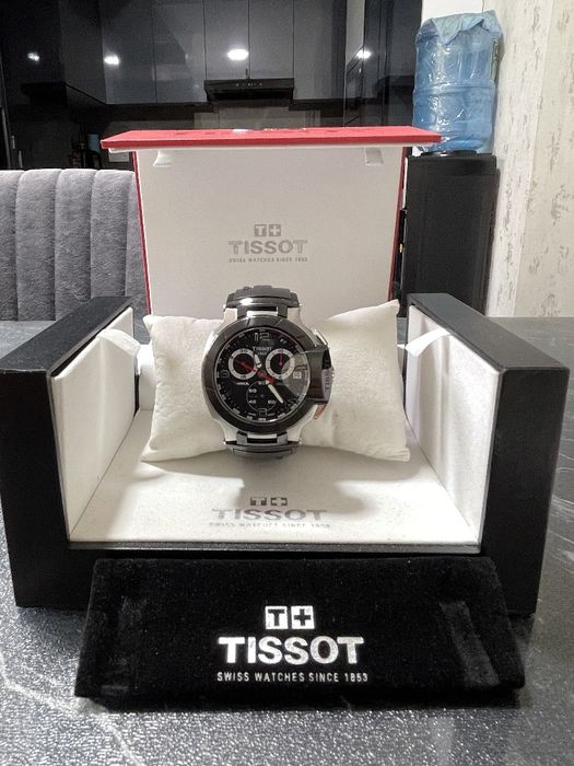 Продам часы Tissot T-race