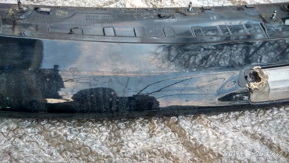 Тойота Приус спойлер 2010 капак Toyota Prius ZVW-30 lid trunk spoiler