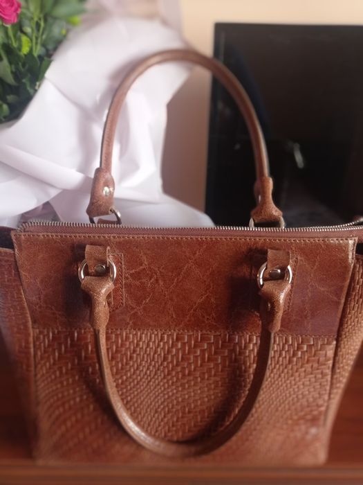 Нова чанта от естествена кожа