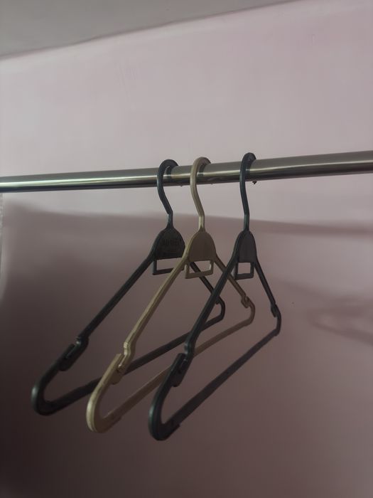 Вешалки разные дешево
