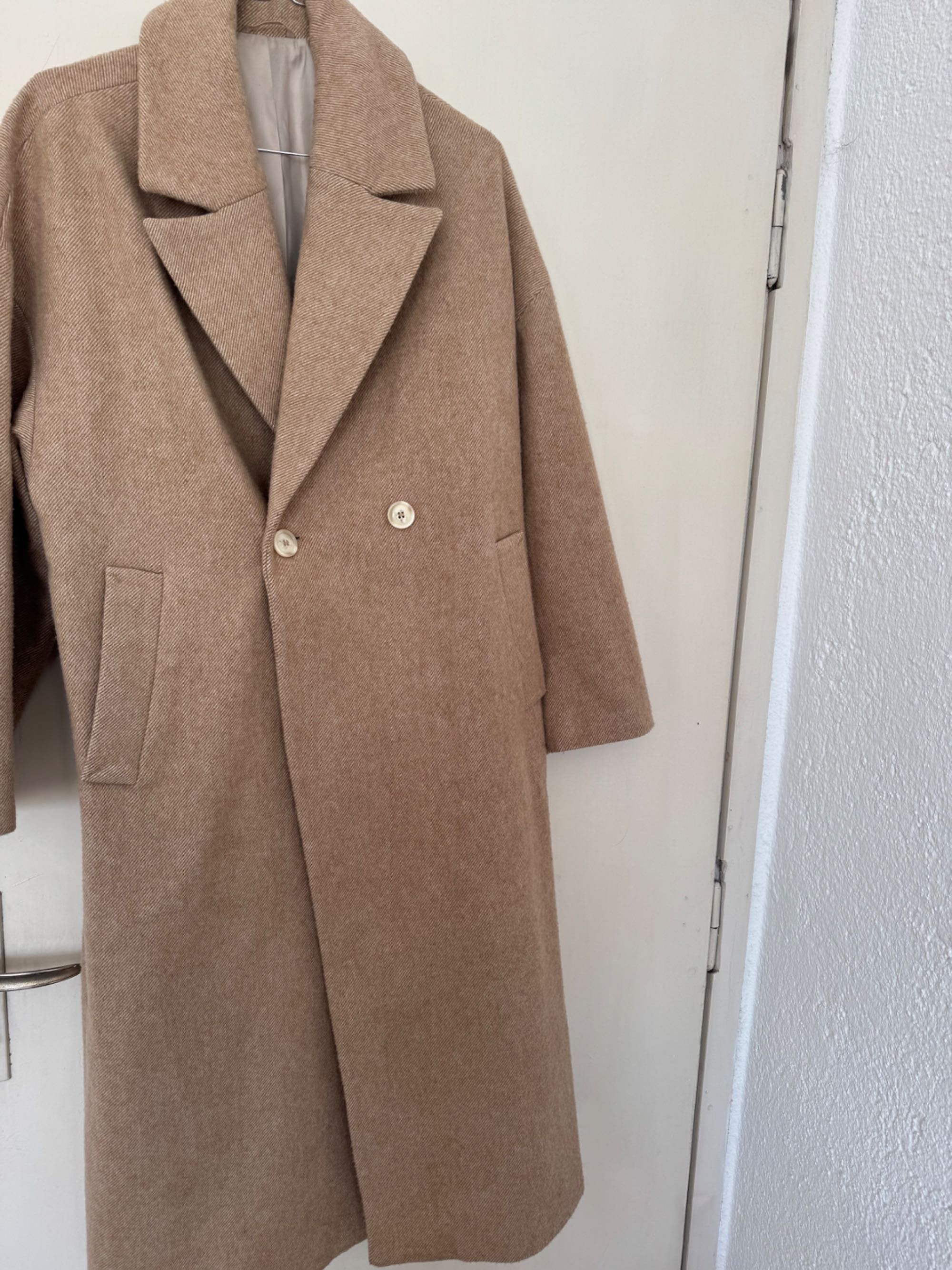 Дълго палто  на Zara