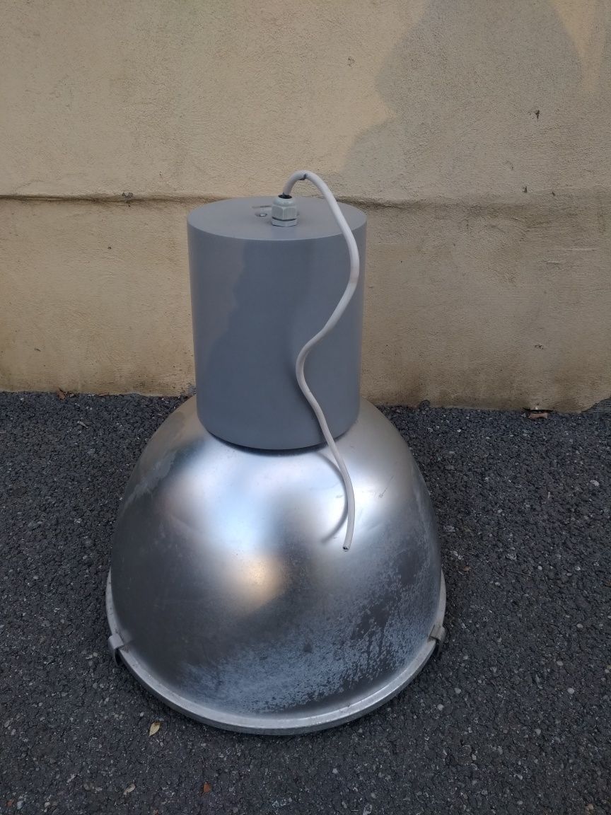 Lampa industriala mare