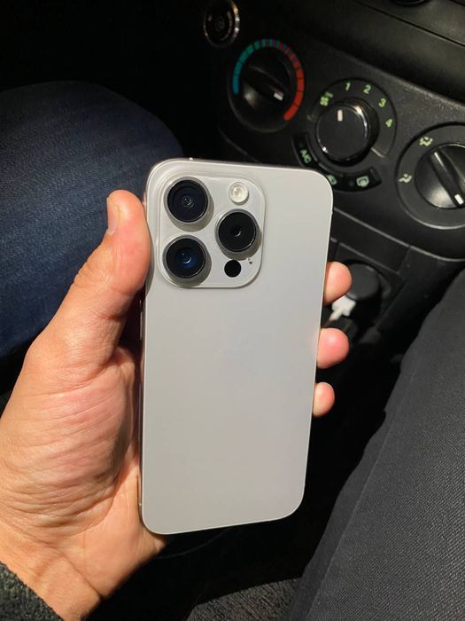 iphone 15 pro natural titanium