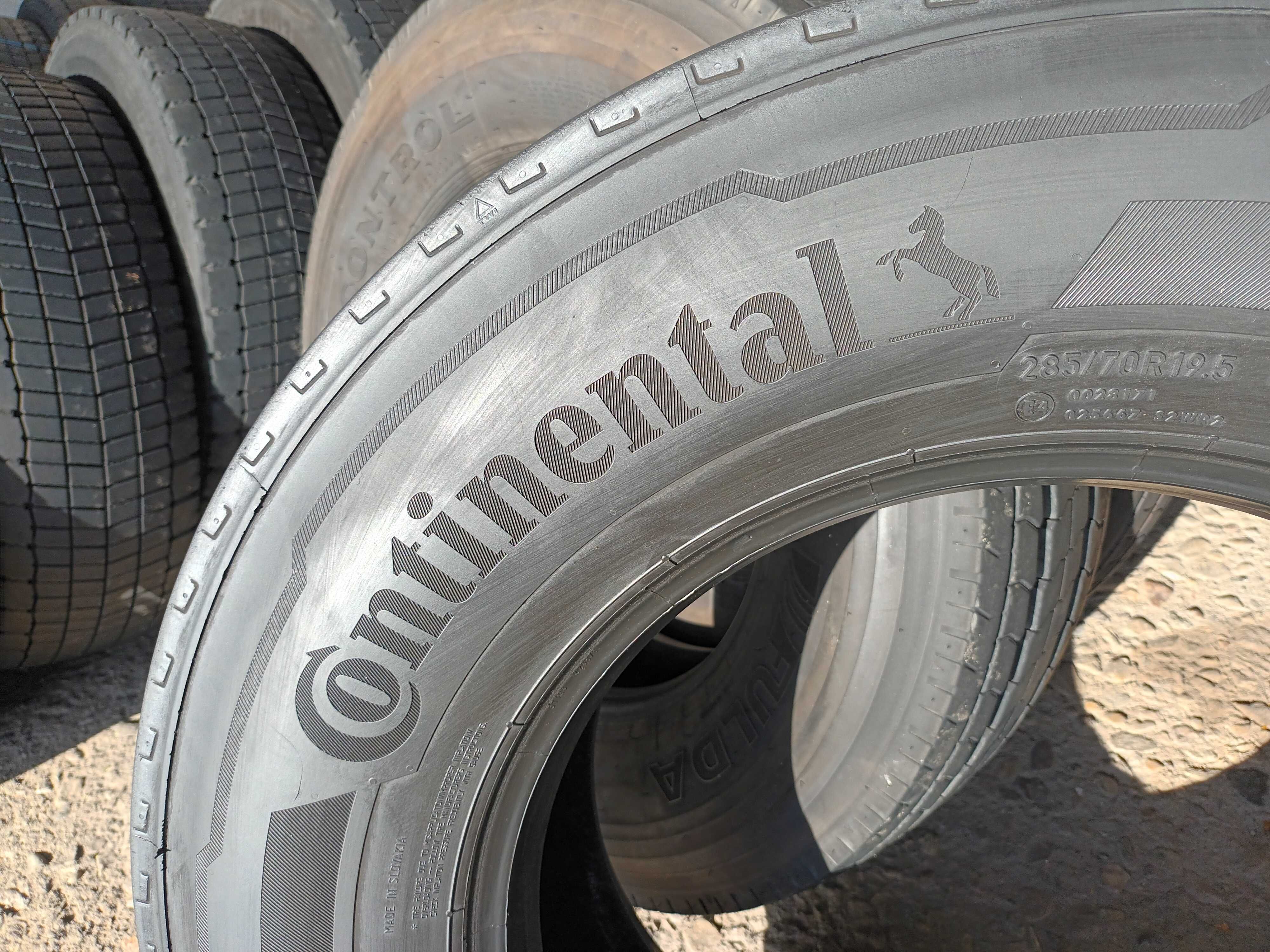 1 тежкотоварна гума 285/70 R19.5 Continental Hybrid HS3 146/144M M+S