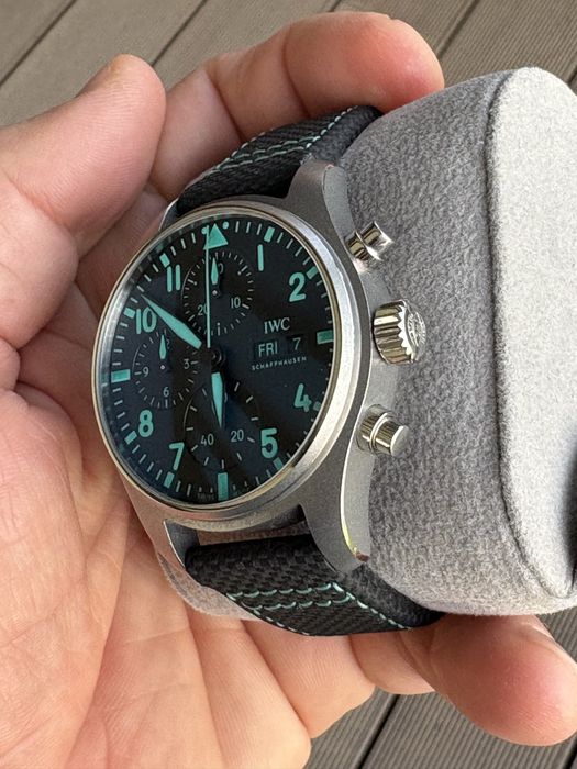 Vand ceas IWC editie limitata AmgPetronas Merceses Lewis Hamilton team