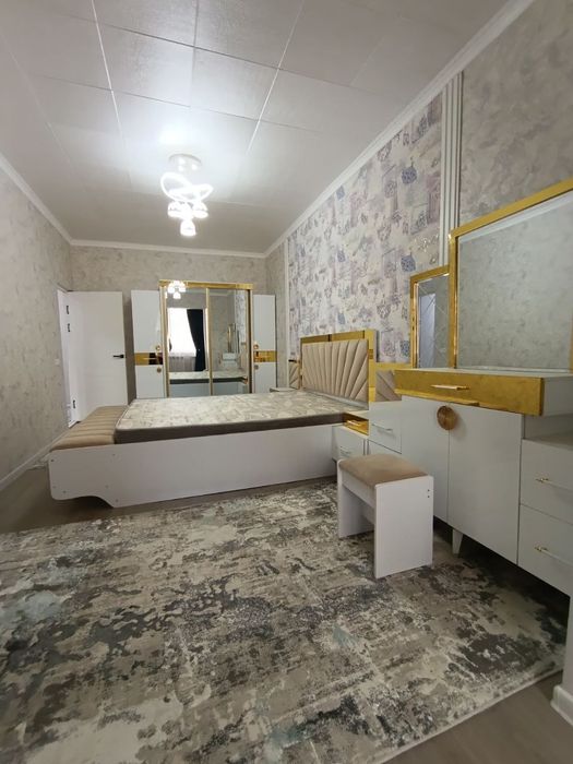 Продается квартира 2 комнатная 9 мкр 4 этаж место хорошая рядом все ес