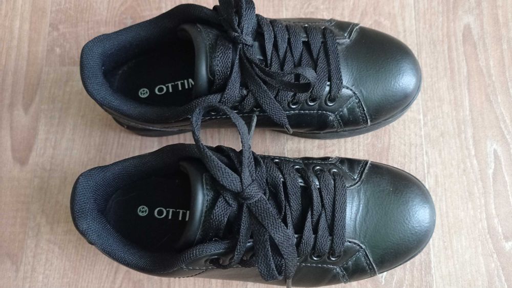 Черни, кожени, за момче 33 номер