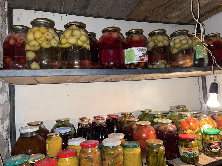 Компоты соленья помидоры огурцы