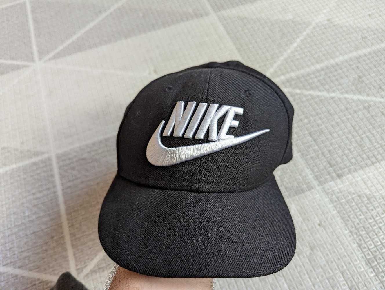 Oригинална шапка Nike нова!