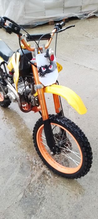 Vând cross de 125cc
